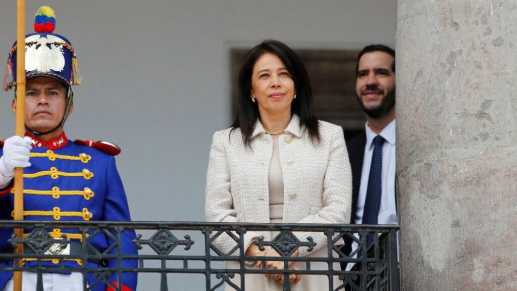Cynthia Gellibert, secretaria de la Administración Pública, anuncia método de evaluación del gabinete. (X).