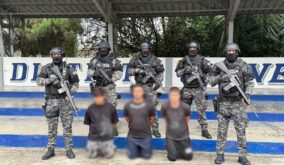 Detienen a presuntos extorsionadores durante operativo simultáneo en Santo Domingo, El Carmen y Quito