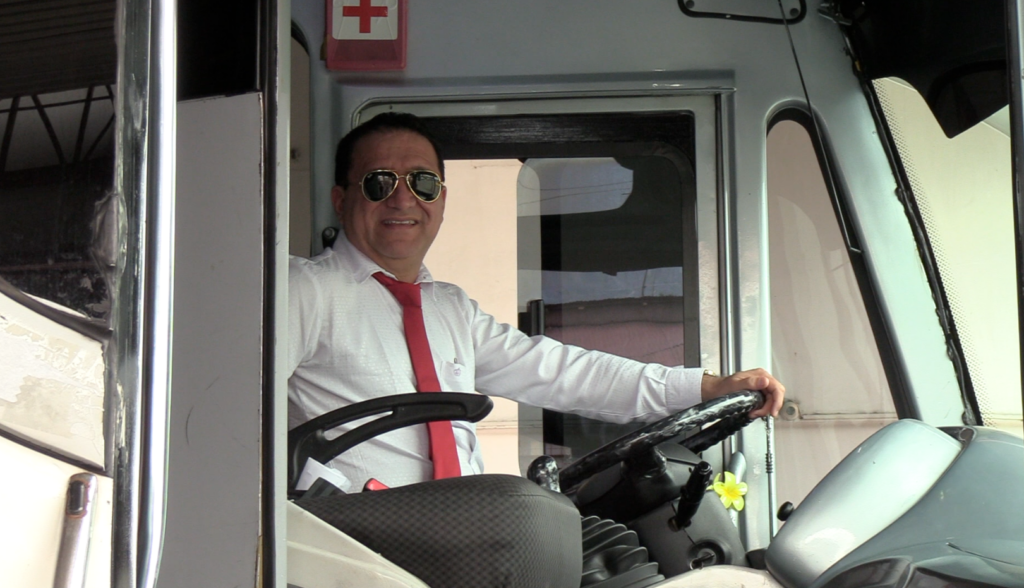 Día del chofer ecuatoriano: Un homenaje a los motores del desarrollo y la conexión nacional