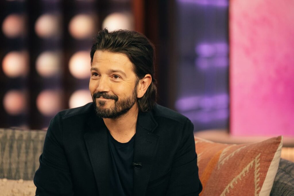 Diego Luna alerta sobre estafas con inteligencia artificial que usan su imagen sin permiso