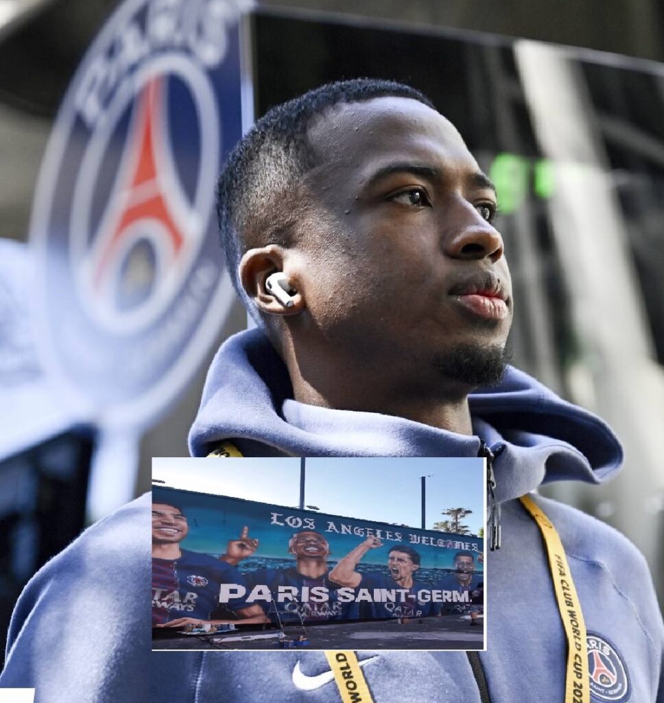 El defensa ecuatoriano Willian Pacho del PSG