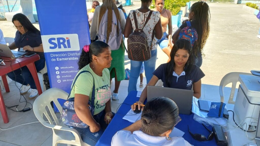 El SRI buscará controlar a los contribuyentes que arriendan bienes inmuebles y que declaran más gastos para pagar menos impuestos. (SRI).