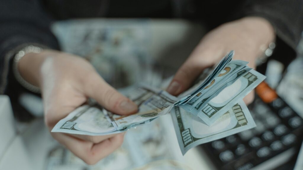El SRI recupera 9.3 millones de dólares para el Estado con la revocatoria de dos sentencias determinadas como legítimas. (Pexels).