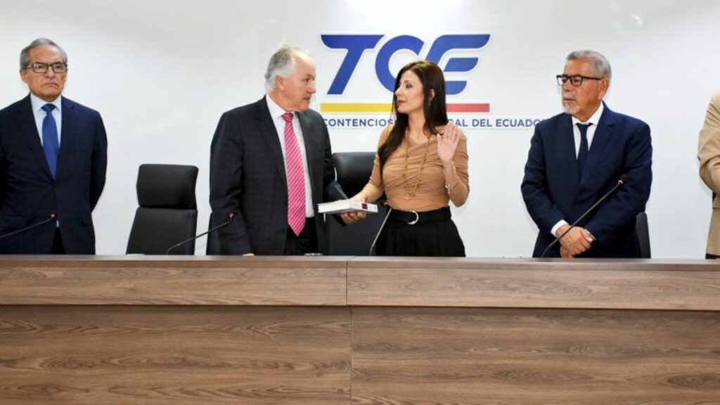 El Tribunal Contencioso Electoral (TCE) reeligió a Ivonne Coloma y Ángel Torres como sus principales autoridades . (TCE).