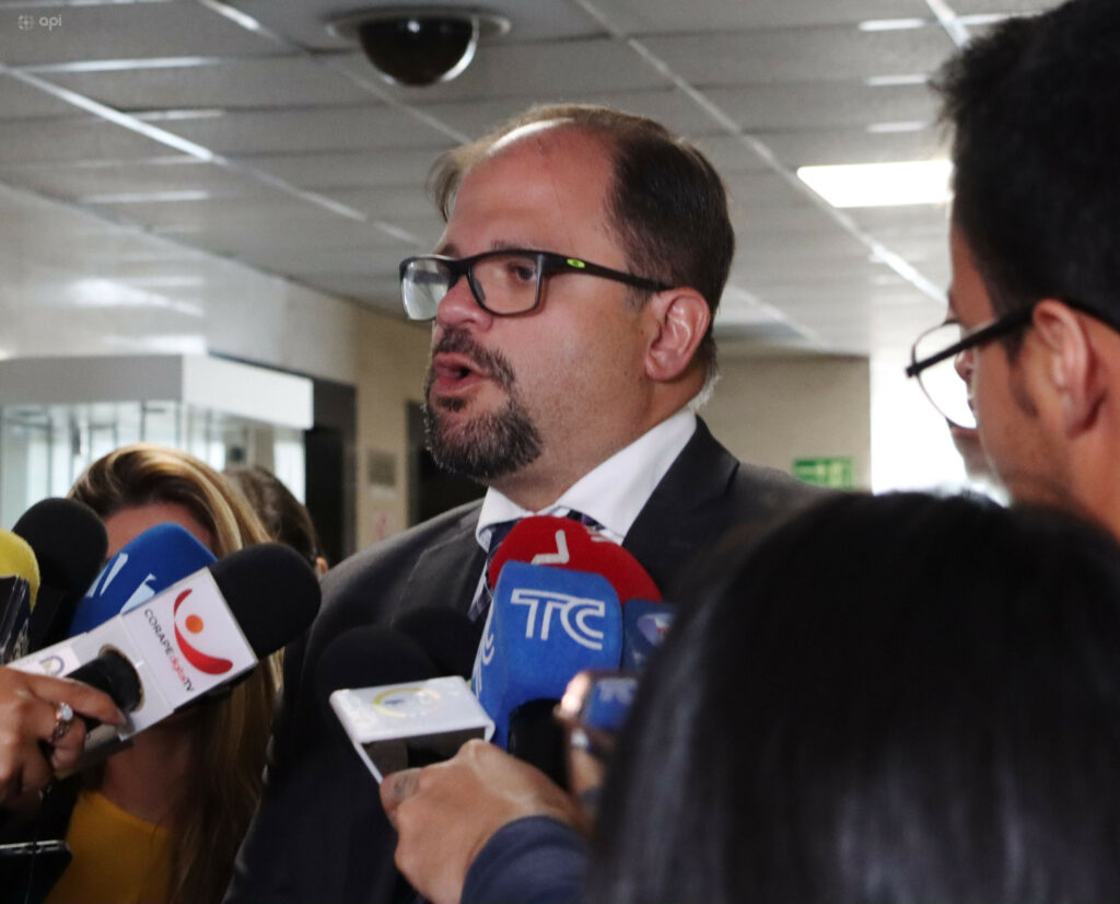 El ministro del Interior a los jueces de Manabí No me llamen, no me busquen, no tenemos nada que hablar
