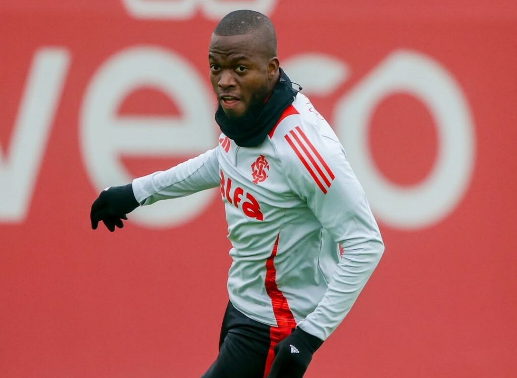 Enner Valencia regresa a los entrenamientos con Internacional para el segundo semestre