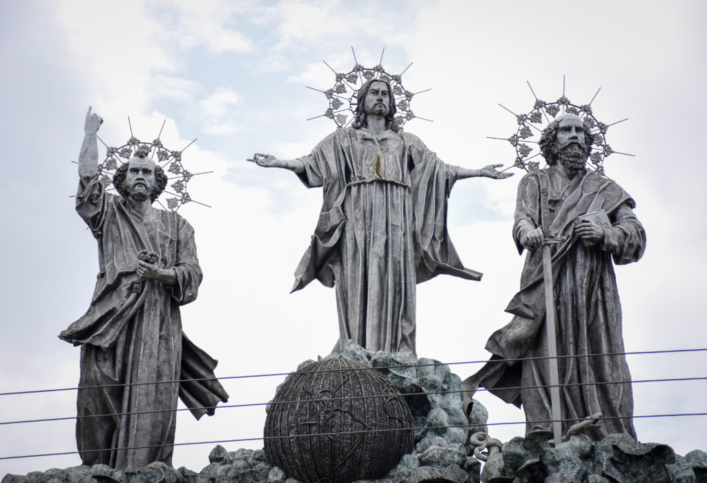 Cinco símbolos tradicionales de las fiestas de San Pedro y San Pablo