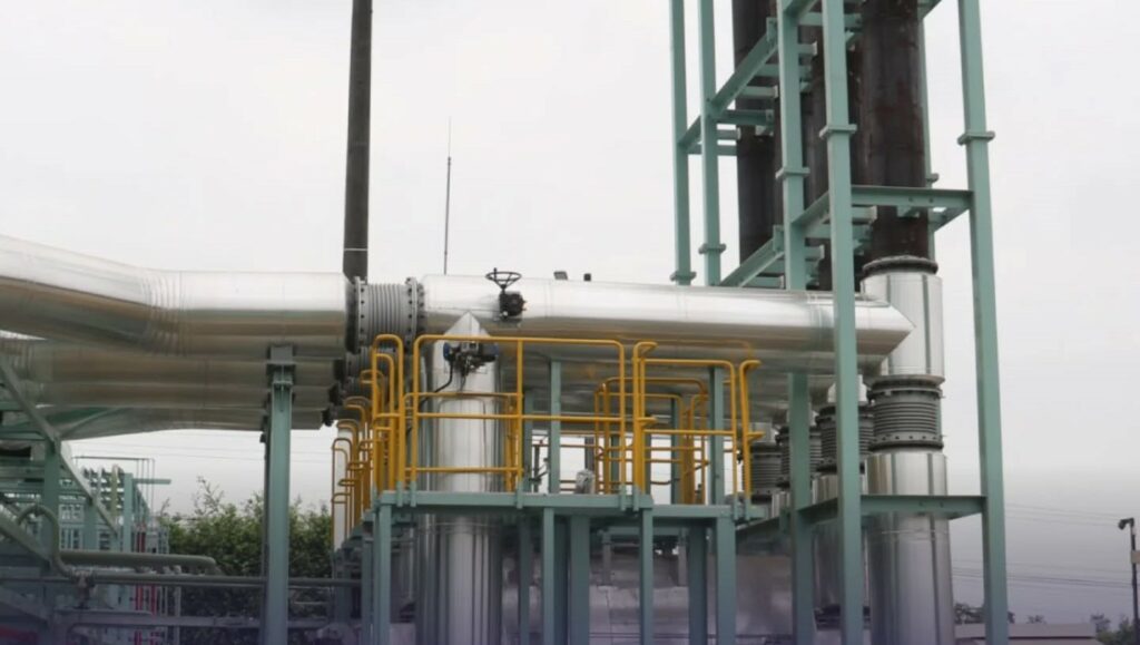 Gobierno de Ecuador inicia proceso para alquilar 260 MW de generación termoeléctrica con el fin de asegurar el suministro eléctrico nacional