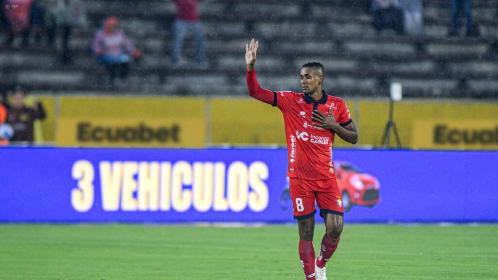 El delantero ecuatoriano FIdel Martínez salió de El Nacional y ahora Vinotinto busca fichar al ofensivo.