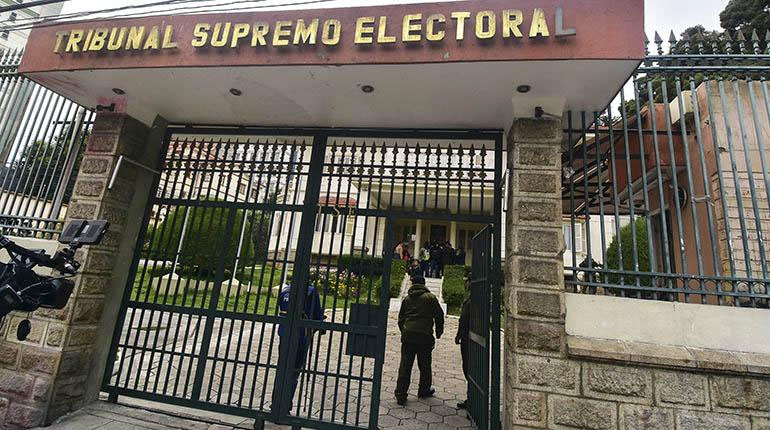 TSE habilita candidaturas en Bolivia, pese a las tensiones por Evo Morales, que no participará de esta contienda electoral.