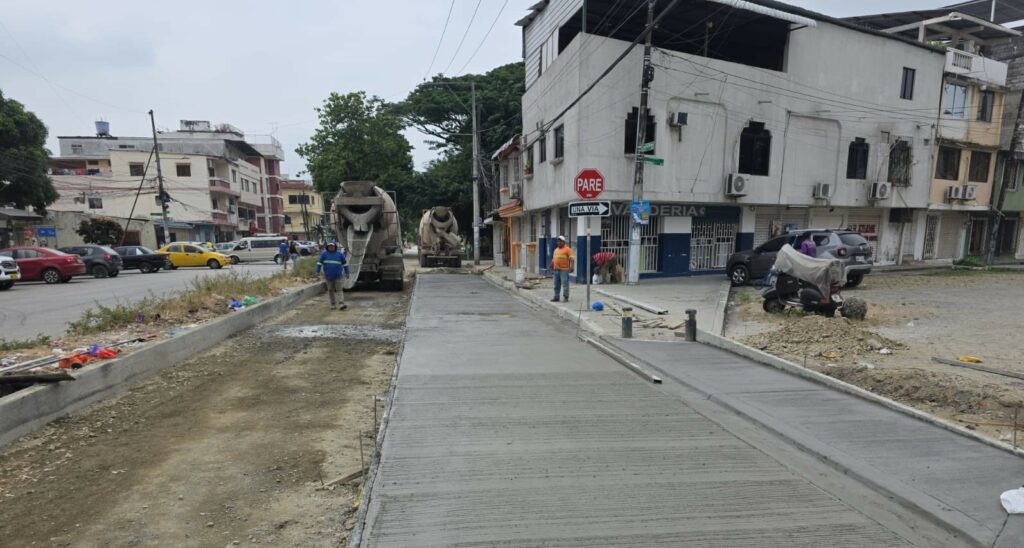 Estas obras son parte de un plan más amplio de mantenimiento y rehabilitación vial en Guayaquil.