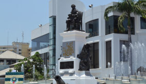 El Municipio de Guayaquil abrió inscripciones para un concurso estudiantil de oratoria que conmemora los 200 años del poema patriótico.