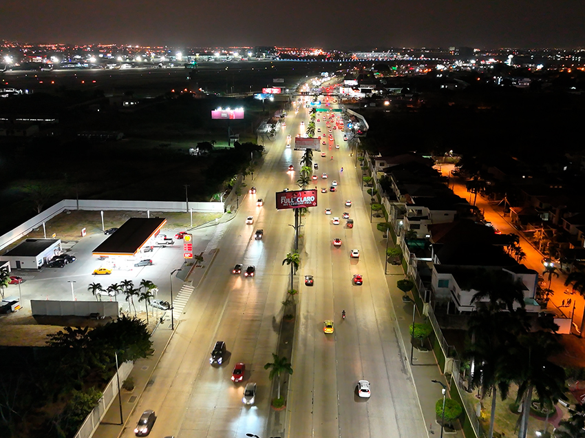 Guayaquil avanza en la modernización del alumbrado público con tecnología LED y mantenimiento integral en calles, parques y espacios comunitarios.