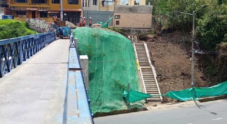 Intervención integral en la avenida Simón Bolívar beneficia a barrios del sur de Quito