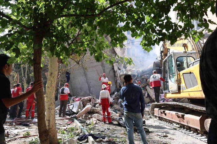 Israel bombardea la sede de la televisión pública iraní