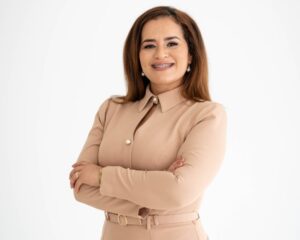 Katherine Alcívar, gerente del hotel, señala que el objetivo es ofrecer una experiencia que combine hospitalidad, gastronomía y turismo local.