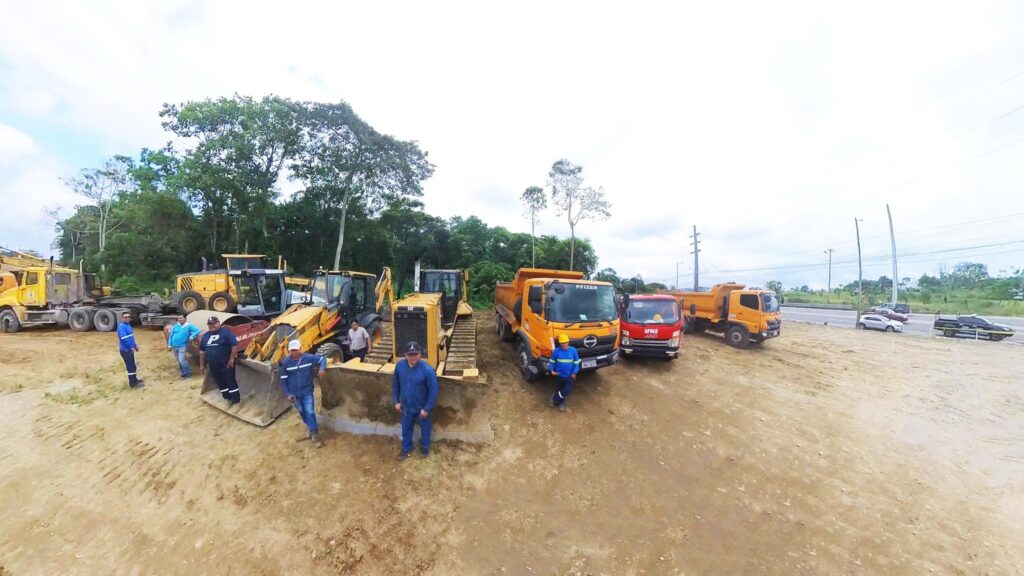 Las autoridades presentaron oficialmente el inicio de la obra vial en la avenida Las Delicias, en Santo Domingo.