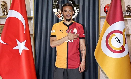 Leroy Sané firmó por tres temporadas con el Galatasaray de Turquía.