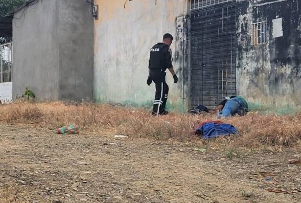 Los cuerpos sin vida de dos primos, un adolescente de 17 años y un joven de 18, aparecieron este viernes 13 de junio de 2025.