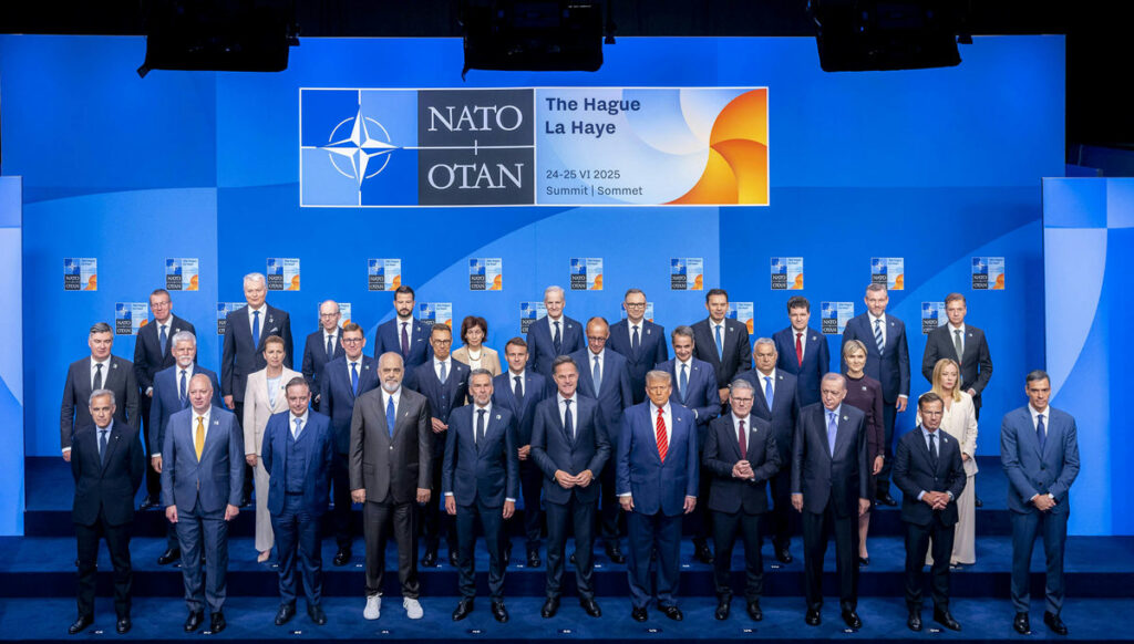 Los líderes de la OTAN firman su compromiso para gastar el 5% en defensa en la próxima década
