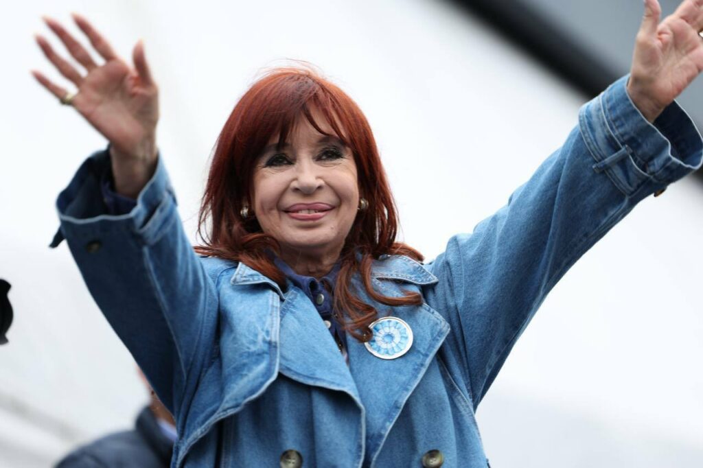Más de 100 dirigentes de todo el mundo apoyan a Cristina Fernández y rechazan su condena judicial