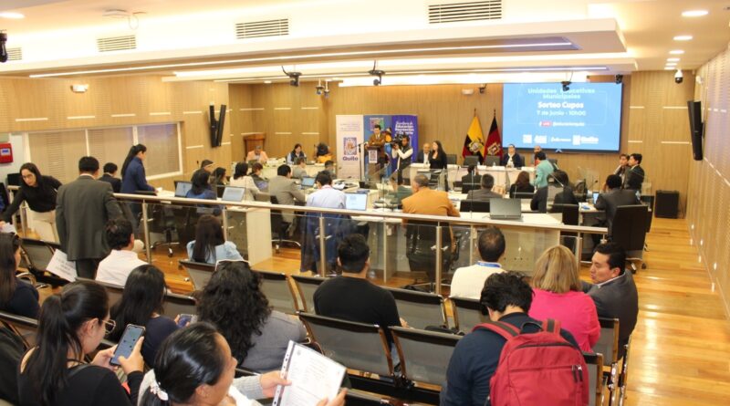 Más de 12 mil personas participarán en el sorteo de cupos educativos municipales en Quito