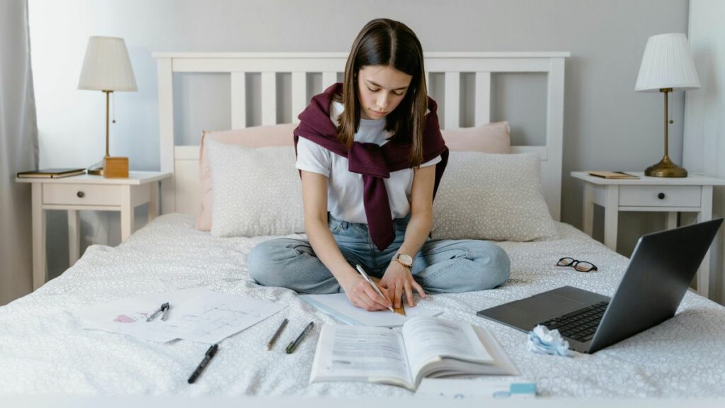 Más de 400 mil estudiantes se registraron en el sistema para acceder a la educación superior en Ecuador. (Pexels).