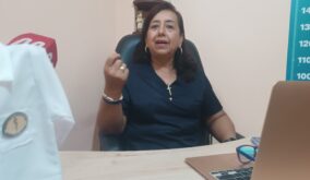 La doctora María de Lourdes Chávez Molina, comparte su trayectoria como médico. Ella narra su camino, retos y reflexiones.