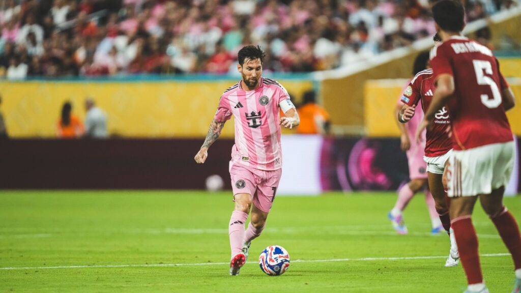 Mundial de Clubes 2025: Inter Miami vence 2-1 a Al-Ahly con goles de Messi y Suárez en debut épico en el torneo. (Inter Miami).