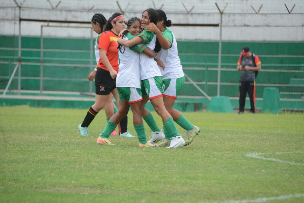 Oro, plata y bronce Manabí destaca en el primer día de los I Juegos Nacionales Juveniles en Quito y Portoviejo