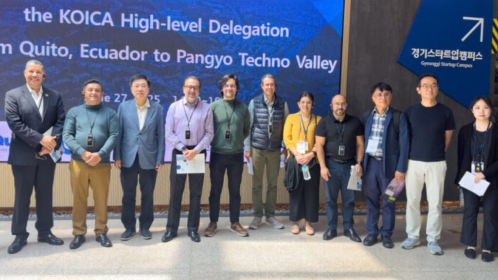 Pabel Muñoz, alcalde de Quito, logró acuerdos en Corea del Sur para fortalecer el Centro de Innovación IQ, en La Mariscal. (Quito Informa).