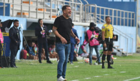 Patricio Urrutia revitaliza al Delfín y lo acerca a zona de clasificación.