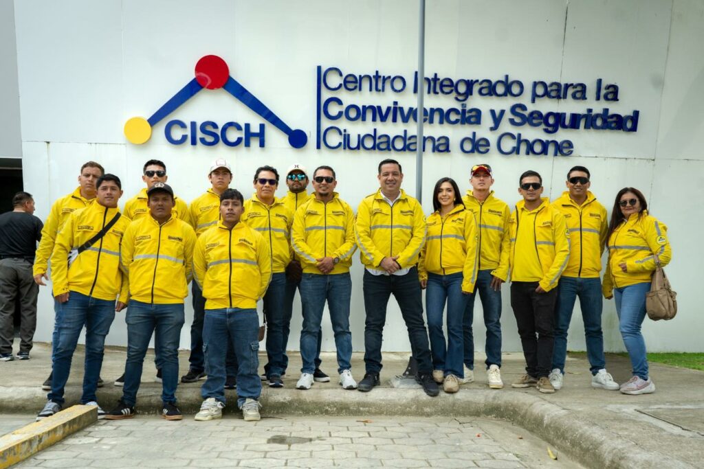 Pedernales exporta talento, 75 salvavidas trabajarán y se formarán en costas de España