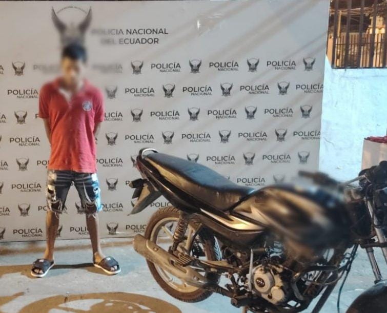 Policía frustra robo en Esmeraldas y neutraliza a presunto antisocial armado