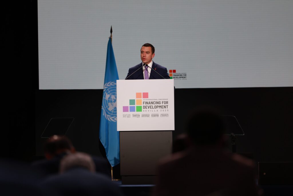 Presidente Noboa propone nueva arquitectura financiera global en conferencia internacional