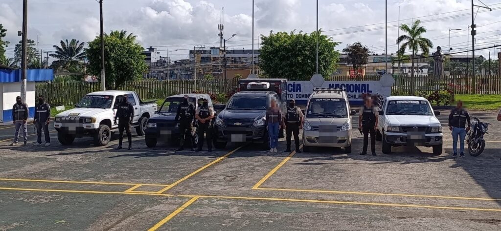 Recuperan cinco carros y una moto robados en operativo en Santo Domingo de los Tsáchilas