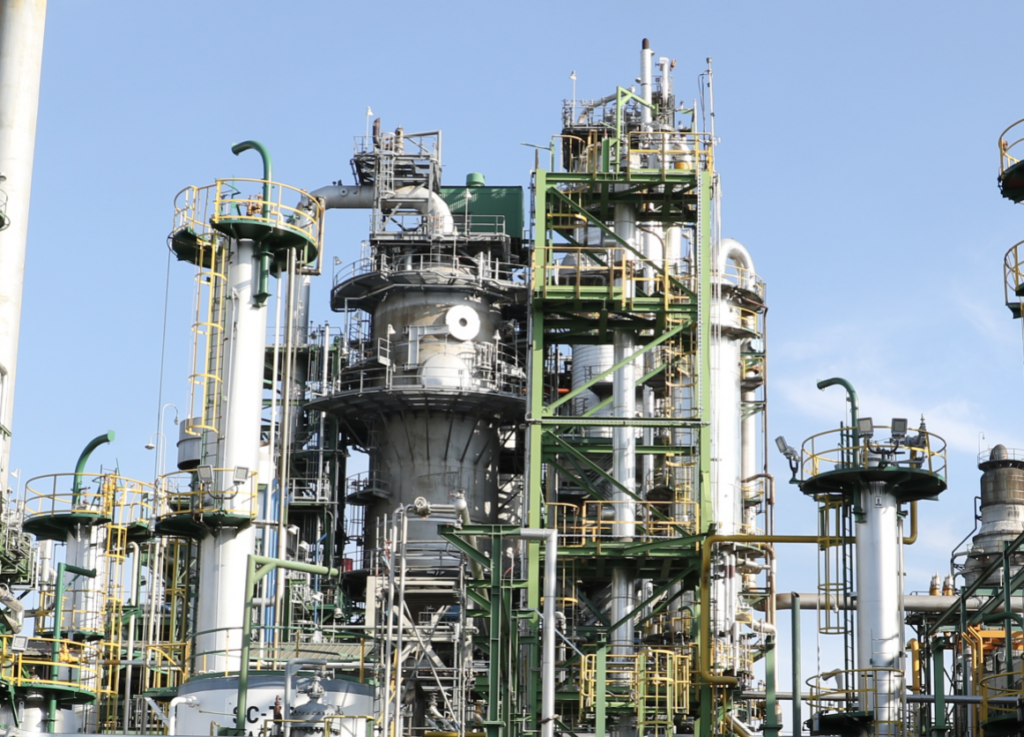 Refinería de Esmeraldas retomará operaciones progresivamente en julio tras sismo e incendio