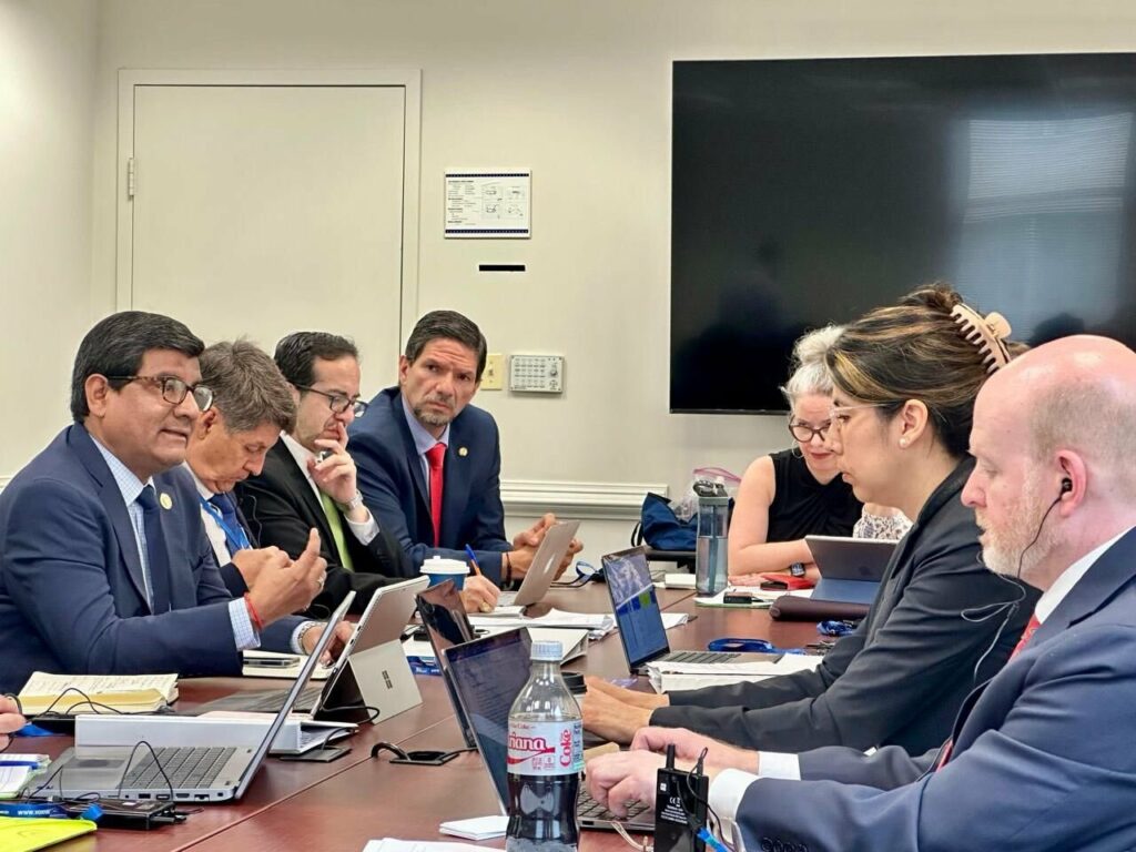 Segunda ronda de diálogos entre Ecuador y Estados Unidos busca reducir aranceles