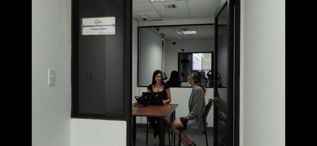 Seis cámaras de Gesell operativas fortalecen el Sistema Judicial en Tungurahua