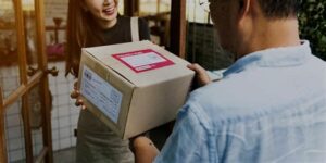 Senae recordó que los ecuatorianos residentes en el exterior pueden seguir utilizando el régimen de categoría G, el cual permite el envío de paquetes libres de aranceles.