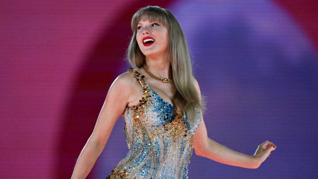 Taylor Swift duplica reproducciones en Spotify tras recuperar su catálogo musical