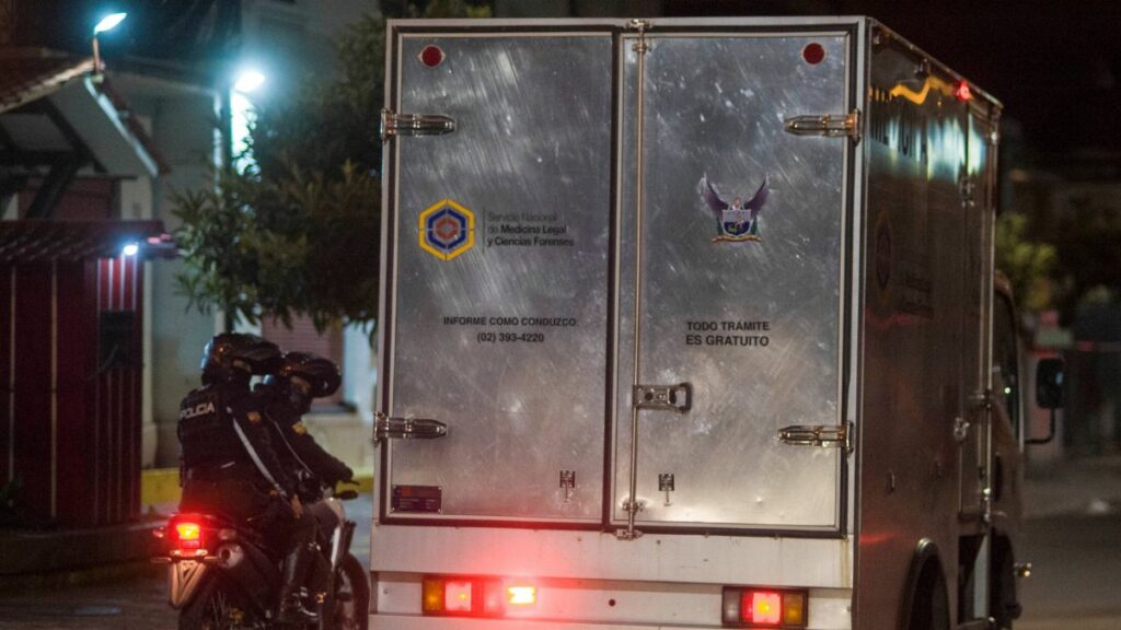Triple crimen causa conmoción en Esmeraldas, entre las víctimas había un hombre, a quien decapitaron. (Referencial-API).