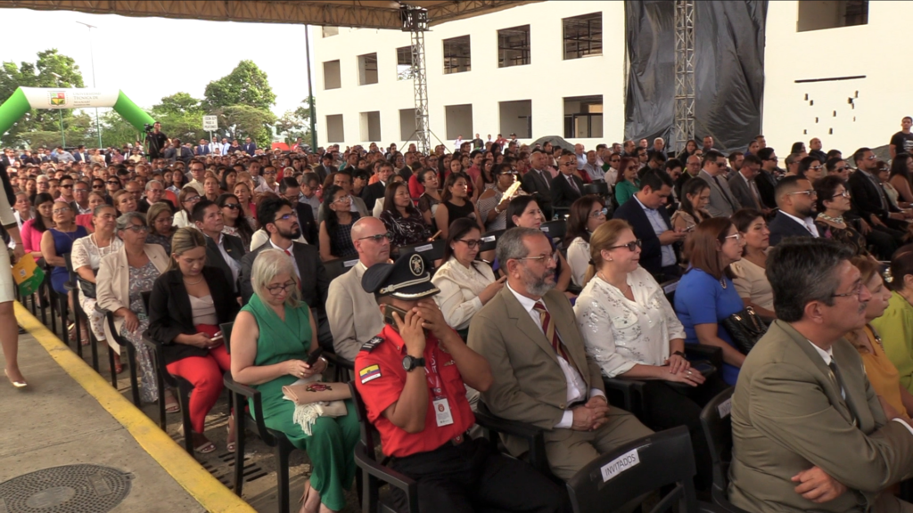UTM conmemora su 71 aniversario con sesión solemne y reconocimientos