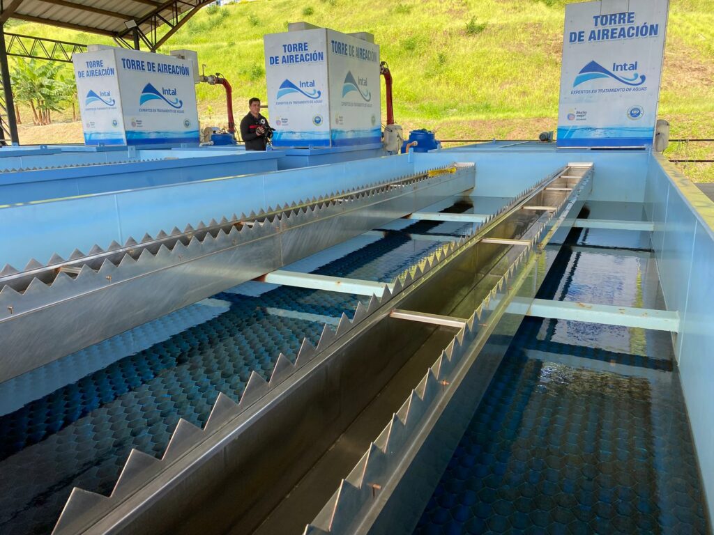 El plan incluye 38 kilómetros de tuberías para transportar agua desde el sector Dos Bocas en Rocafuerte hasta Montecristi.