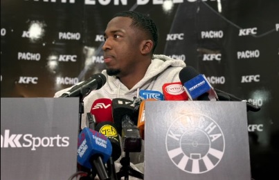 William Pacho jugador de Ecuador, ya llegó a Guayaquil para jugar contra Brasil y Perú