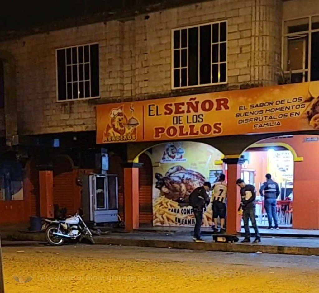 Comerciante y cliente asesinados en ataque armado en asadero de pollos