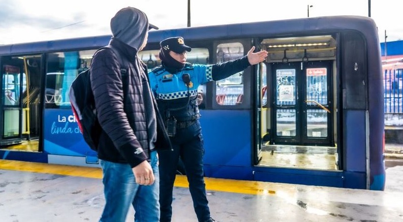 Más de 200 poperativos de seguridad mejoran el Transporte Municipal en Quito