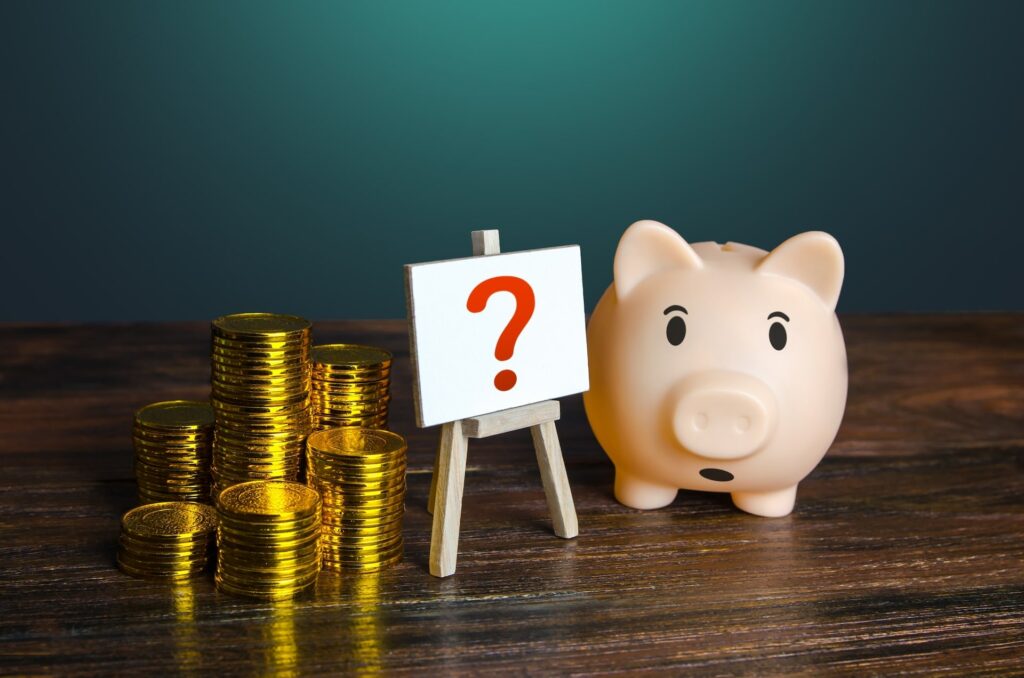 Guía para gestionar deudas y ahorrar al mismo tiempo sin sacrificar tus finanzas.