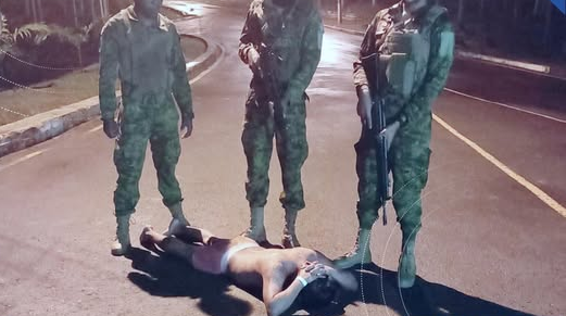 Hombre fue capturado tras intentar irrumpir en cuartel militar en El Oro