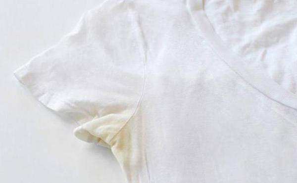 El truco que necesitas conocer para dejar tu ropa blanca libre de manchas